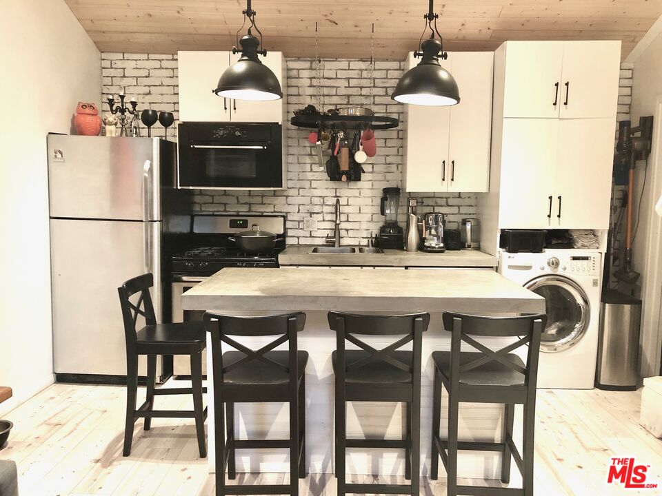 178 Muerdago Road Topanga, CA 90290 - Photo 60 of 73