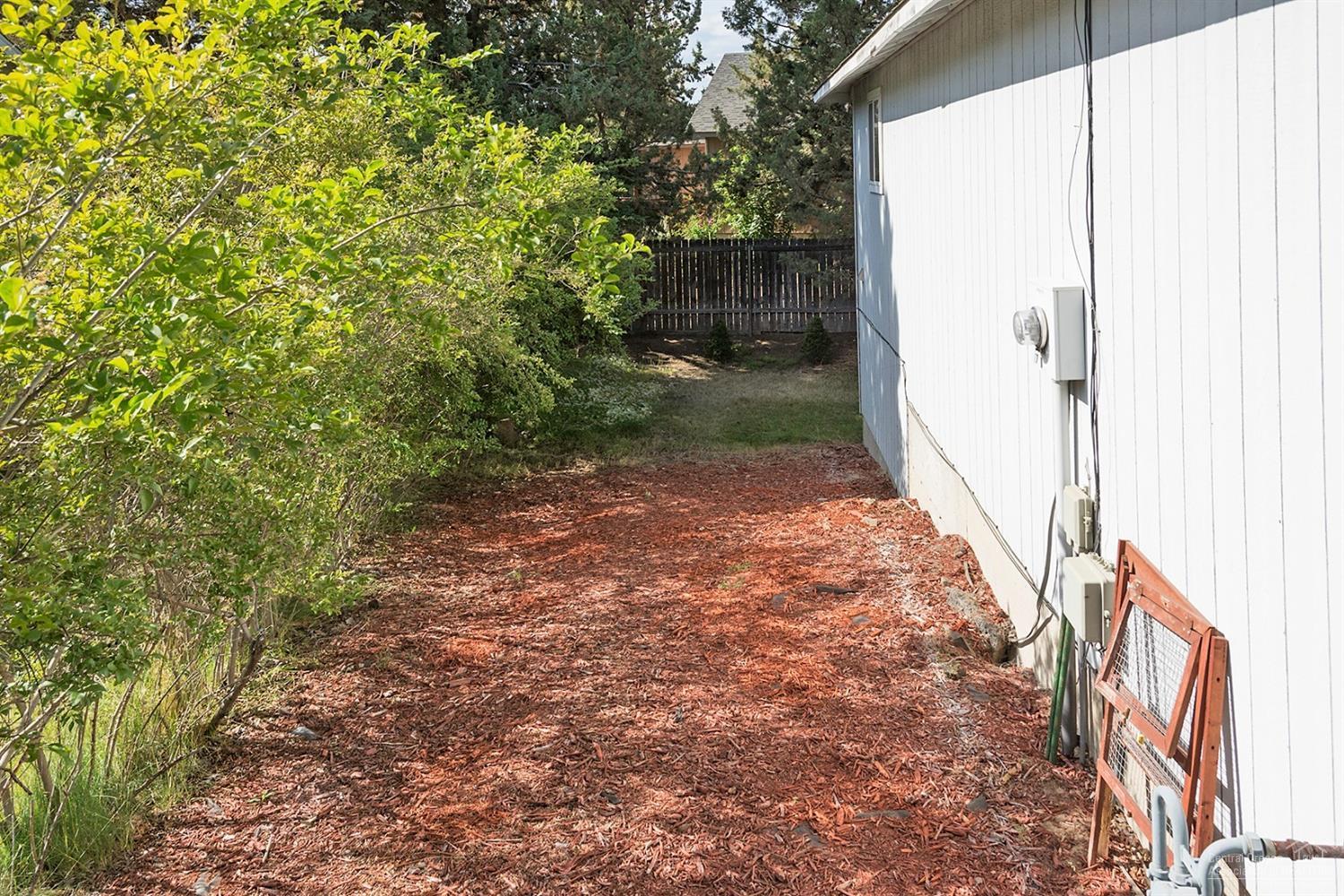 2368 Northeast Wells Acres Road Bend, OR 97701 - Photo 24 of 25 Gallery Image 24