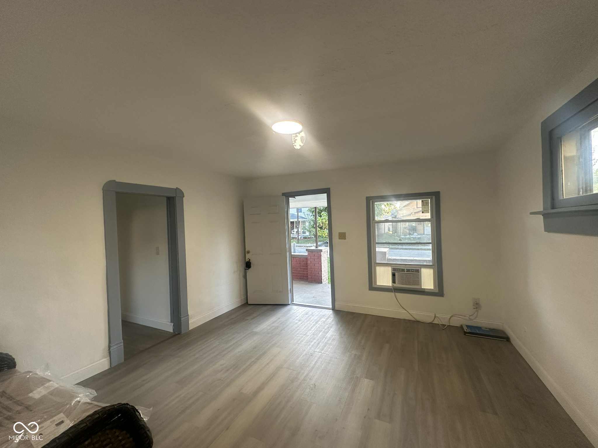 1437 Kappes Street Indianapolis, IN 46221 - Photo 4 of 12