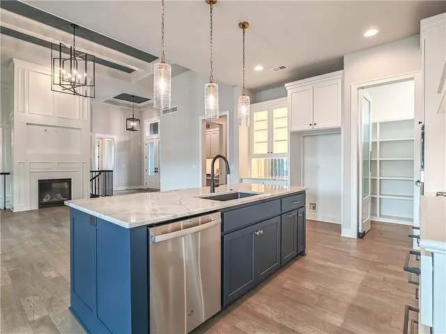 $984,950 | 9301 West 168th Street, Overland Park, KS 66085