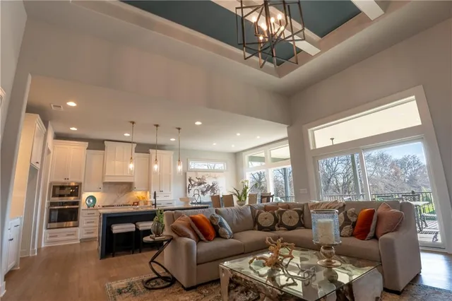 $984,950 | 9301 West 168th Street, Overland Park, KS 66085