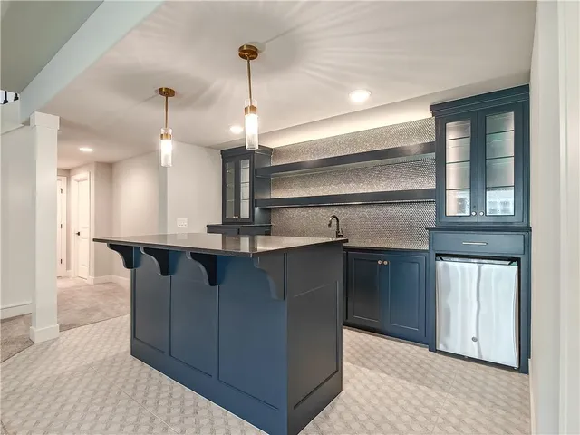 $984,950 | 9301 West 168th Street, Overland Park, KS 66085