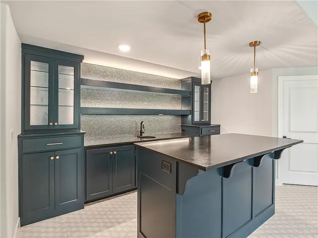 $984,950 | 9301 West 168th Street, Overland Park, KS 66085