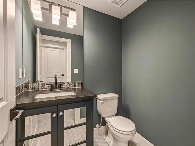 $984,950 | 9301 West 168th Street, Overland Park, KS 66085