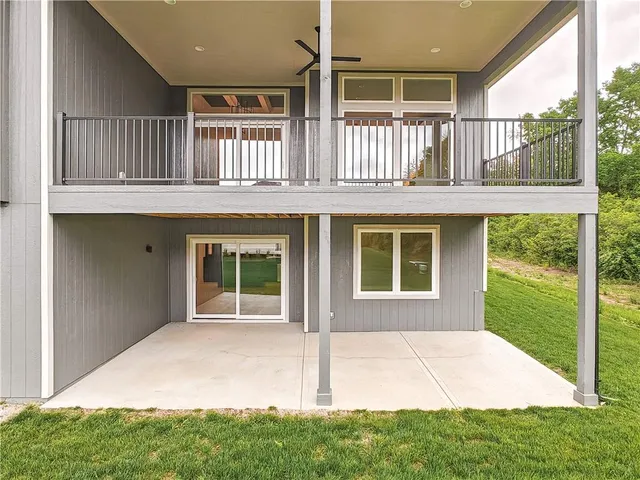 $984,950 | 9301 West 168th Street, Overland Park, KS 66085