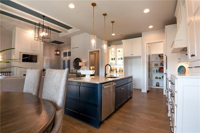 $984,950 | 9301 West 168th Street, Overland Park, KS 66085