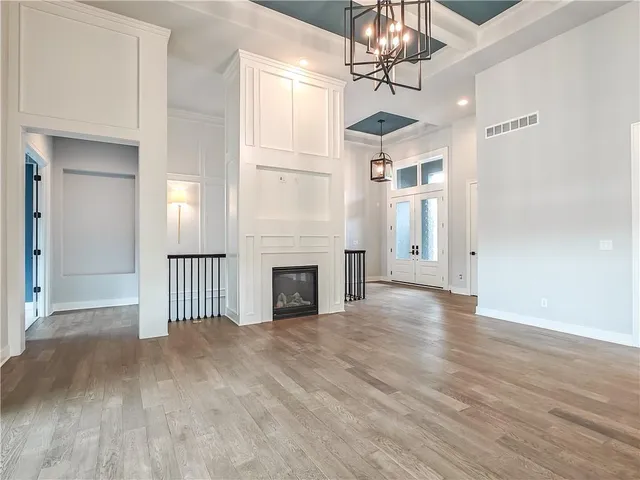 $984,950 | 9301 West 168th Street, Overland Park, KS 66085