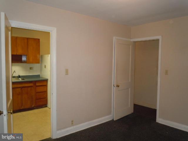 136 Cherrydell Road Baltimore, MD 21228 - Photo 6 of 15 Interior (General)