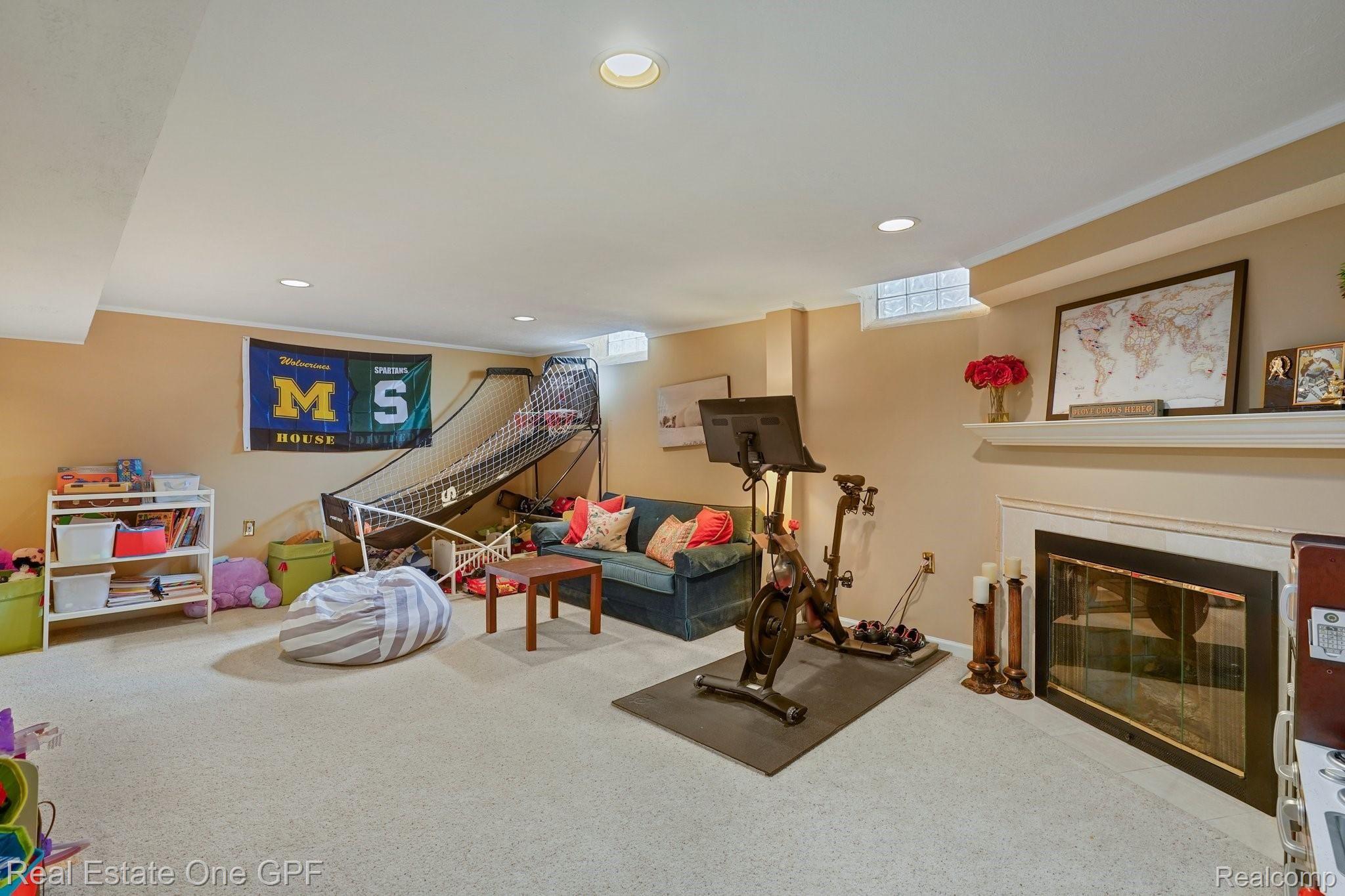 1010 Whittier Road Grosse Pointe, MI 48230 - Photo 31 of 44 28-web-or-mls-1010 Whittier Ave Grosse Pointe Park - 28.jpg