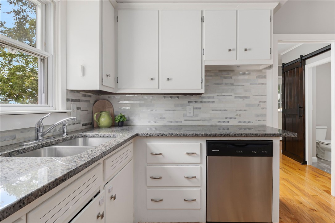 785 Main Avenue Warwick, RI 02886 - Photo 18 of 47