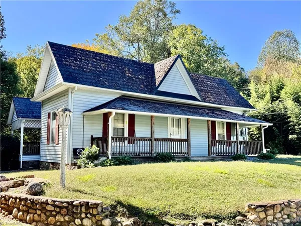$159,900 | 176 2nd Street, Ronda, NC 28670