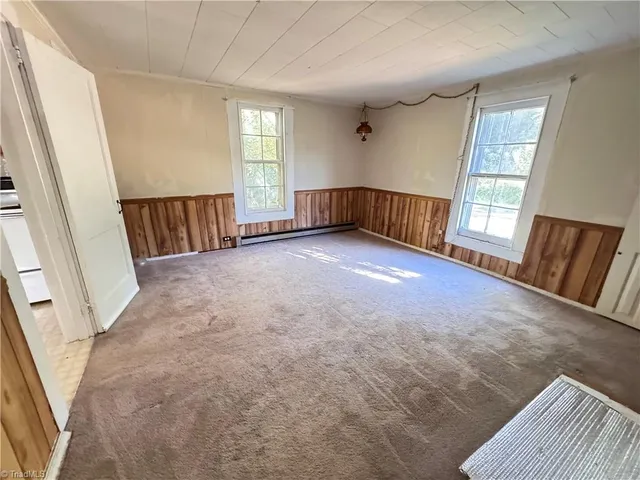 $159,900 | 176 2nd Street, Ronda, NC 28670