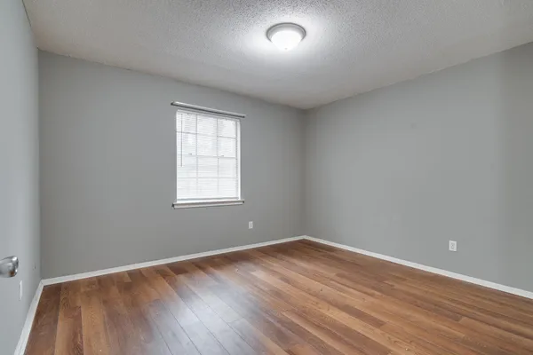 $945 | 3646 Spottswood Avenue, Unit 9, Memphis, TN 38111