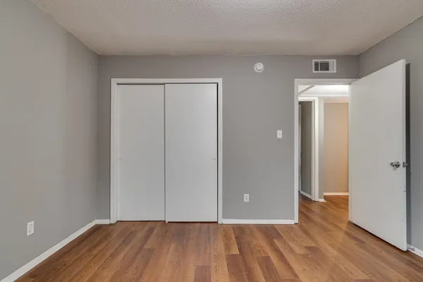 $945 | 3646 Spottswood Avenue, Unit 9, Memphis, TN 38111
