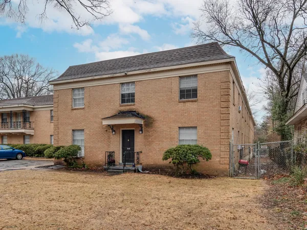 $945 | 3646 Spottswood Avenue, Unit 9, Memphis, TN 38111