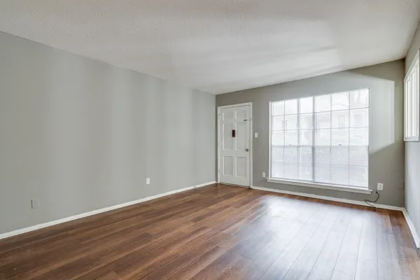 $945 | 3646 Spottswood Avenue, Unit 9, Memphis, TN 38111