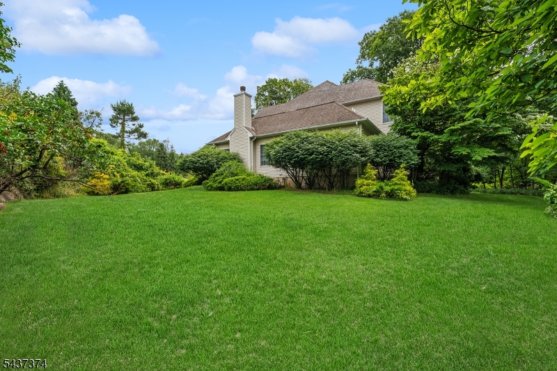 38 Canterbury Road Denville, NJ 07834 - Photo 31 of 36
