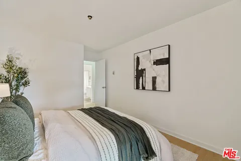 $615,000 | 4900 Overland Avenue, Unit 205, Culver City, CA 90230