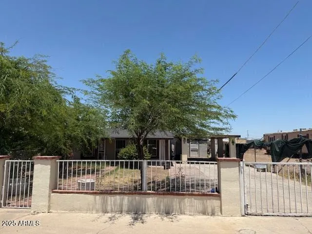 $1,450 | 2942 West Yuma Street, Phoenix, AZ 85009
