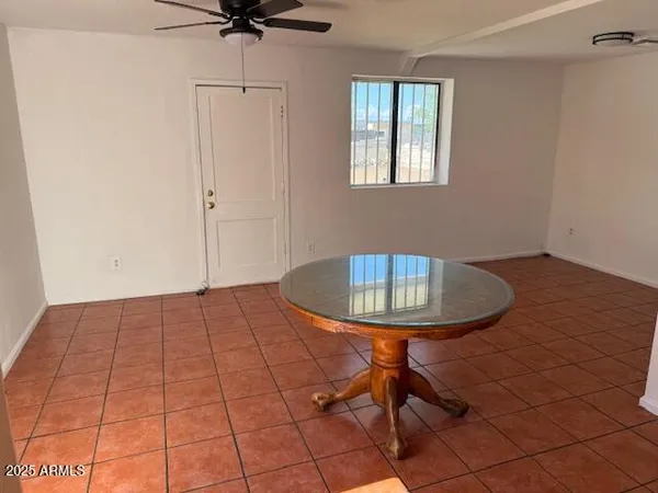 $1,400 | 2942 West Yuma Street, Phoenix, AZ 85009