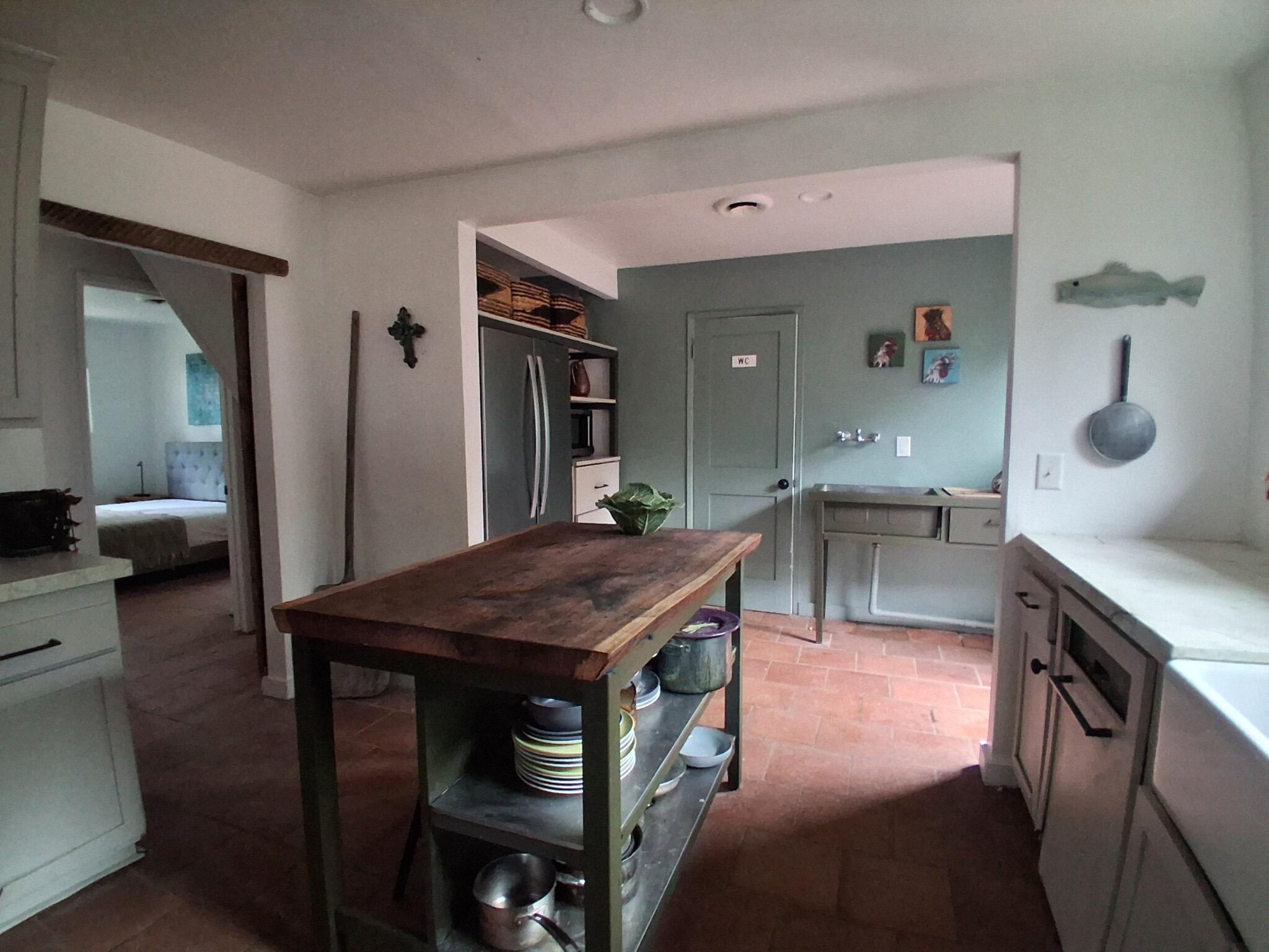 1794 South Rice Road Ojai, CA 93023 - Photo 6 of 33 a dining room with a table and chairs