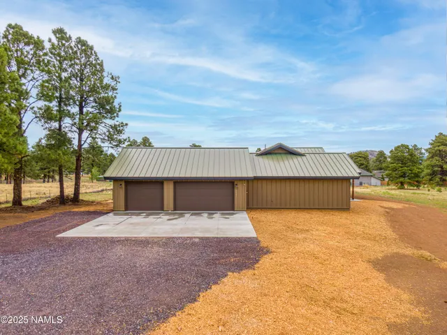 $1,188,000 | 8441 North Fleming Drive, Flagstaff, AZ 86004