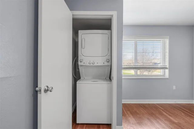 $1,200 | 5837 Locke Avenue, Unit D, Fort Worth, TX 76107