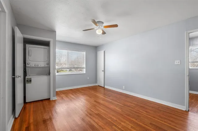 $1,200 | 5837 Locke Avenue, Unit D, Fort Worth, TX 76107