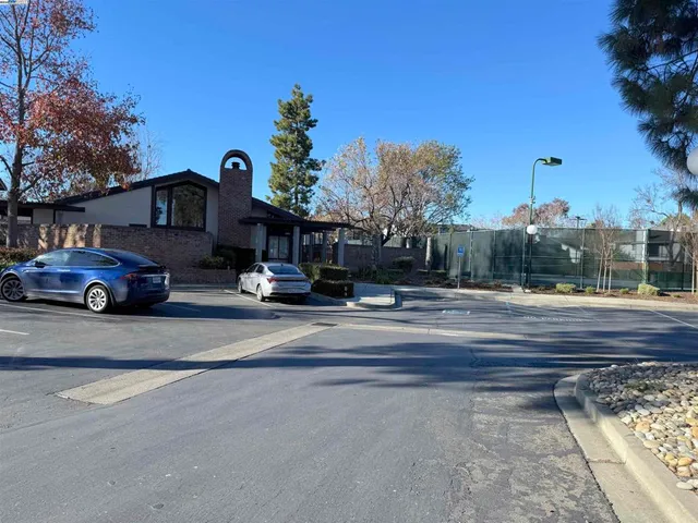 $2,995 | 6100 Joaquin Murieta Avenue, Newark, CA 94560