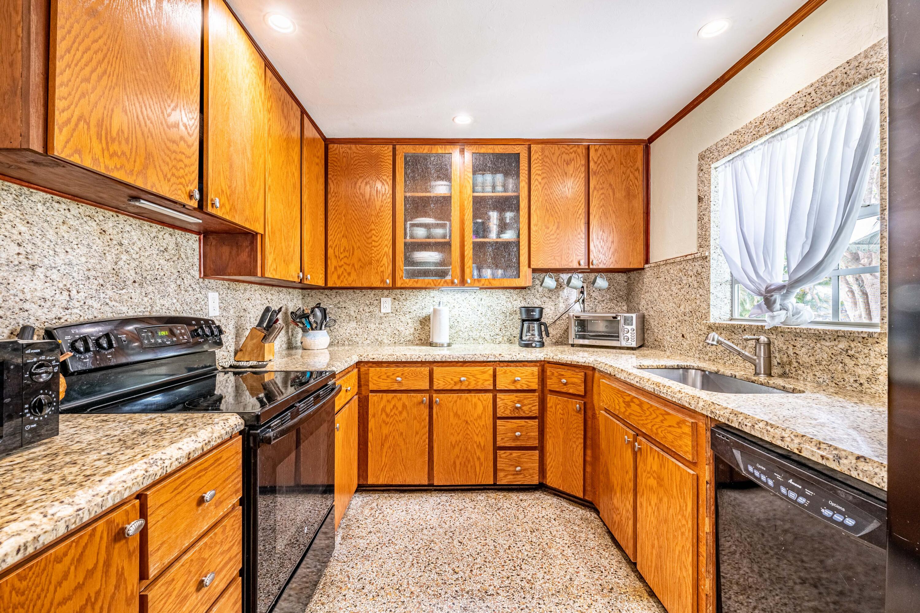 3157 Gulfstream Road Palm Springs, FL 33461 - Photo 9 of 27 P1001500-HDR