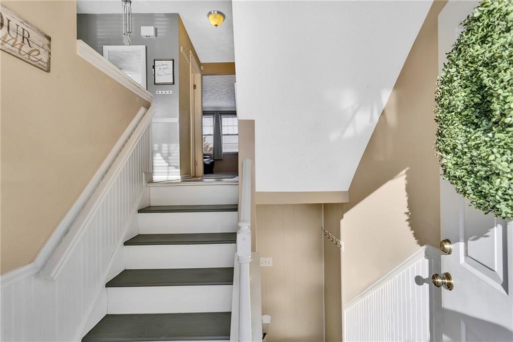 4 B Springwood Square Harwick, PA 15049 - Photo 3 of 32 a view of entryway and hall with wooden floor