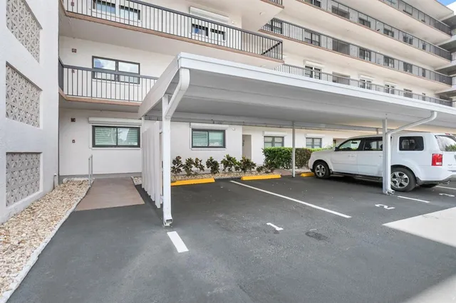 $349,900 | 8186 Terrace Garden Drive North, Unit 101, St. Petersburg, FL 33709