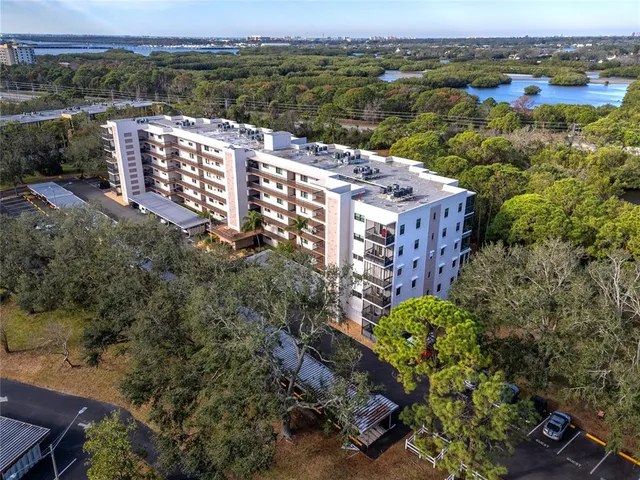 $349,900 | 8186 Terrace Garden Drive North, Unit 101, St. Petersburg, FL 33709