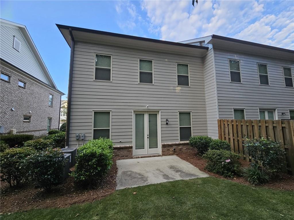 3920 Glenview Club Lane Duluth, GA 30097 - Photo 40 of 44 a view of backyard with plants and outdoor seating