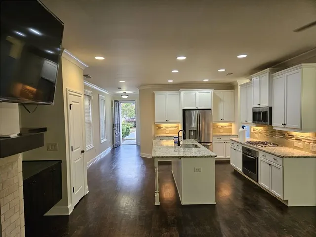 $499,900 | 3920 Glenview Club Lane, Duluth, GA 30097