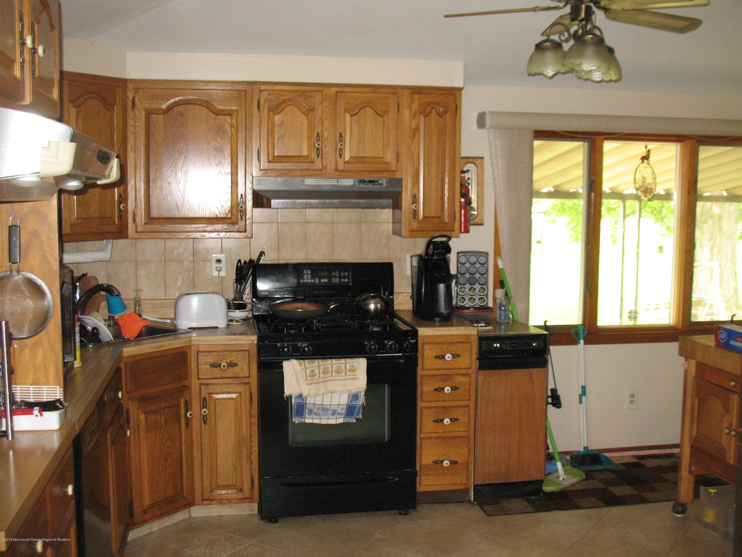 500 Oak Glen Road Howell, NJ 07731 - Photo 12 of 64 IMG_1121