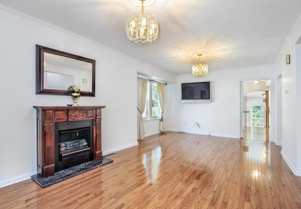 38 Alton Road Quincy, MA 02169 - Photo 10 of 32 Gallery Image 10