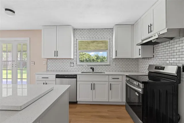 $369,000 | 825 Wells Drive, South Daytona, FL 32119