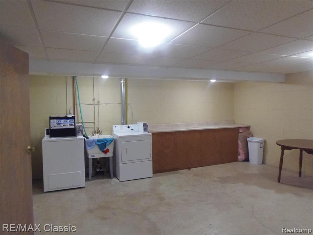2049 Duck Lake Road North, Unit 7 Highland, MI 48356 - Photo 17 of 21