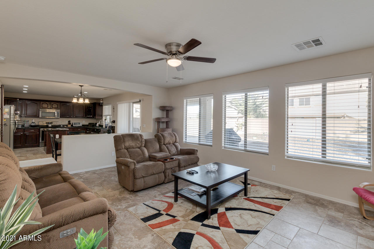 2412 West Steed Ridge Phoenix, AZ 85085 - Photo 14 of 50 14-Steed