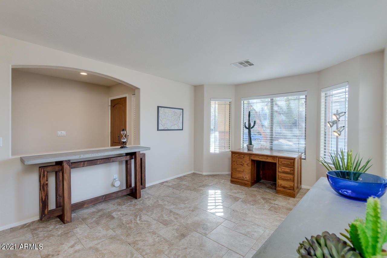 2412 West Steed Ridge Phoenix, AZ 85085 - Photo 5 of 50 05-Steed