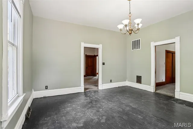 $302,000 | 2074 North 425 Street, Vandalia, IL 62471