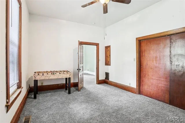 $302,000 | 2074 North 425 Street, Vandalia, IL 62471