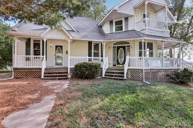 $302,000 | 2074 North 425 Street, Vandalia, IL 62471