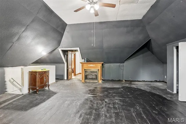 $302,000 | 2074 North 425 Street, Vandalia, IL 62471