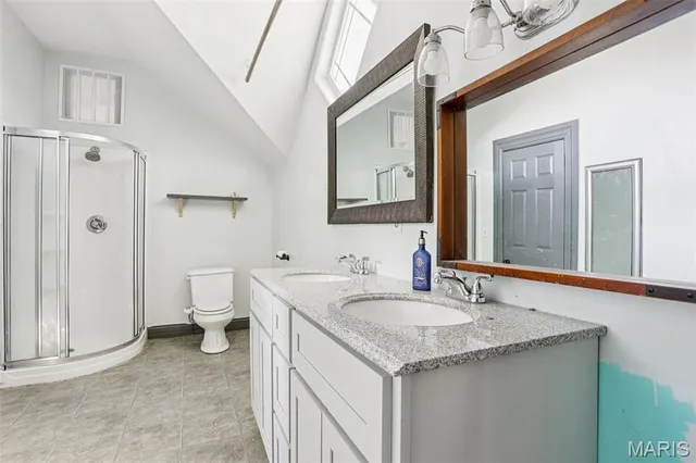 $302,000 | 2074 North 425 Street, Vandalia, IL 62471