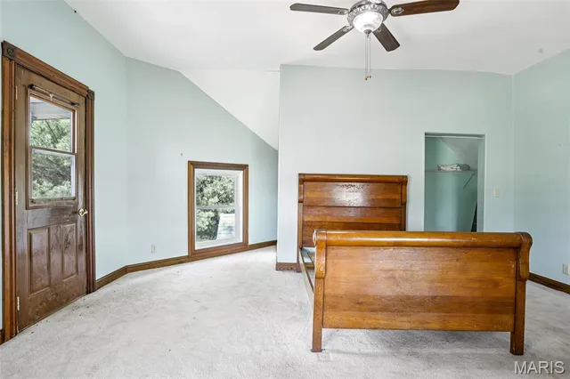 $302,000 | 2074 North 425 Street, Vandalia, IL 62471