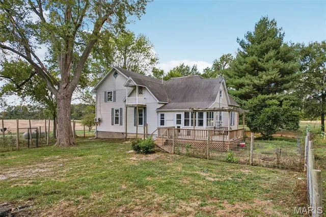 $302,000 | 2074 North 425 Street, Vandalia, IL 62471