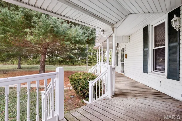 $302,000 | 2074 North 425 Street, Vandalia, IL 62471