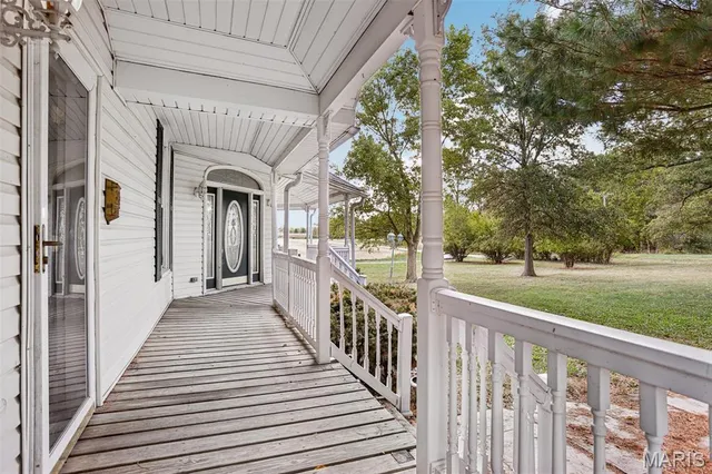 $302,000 | 2074 North 425 Street, Vandalia, IL 62471